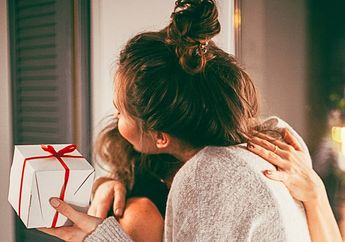 Memaknai Hari Ibu Lebih Dari Kata-Kata Berbunga