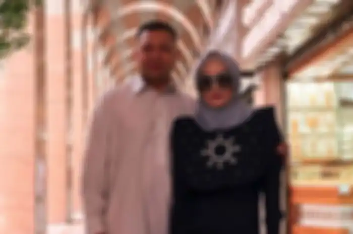Krisdayanti dan Raul Lemos menjalani puasa sambil umrah
