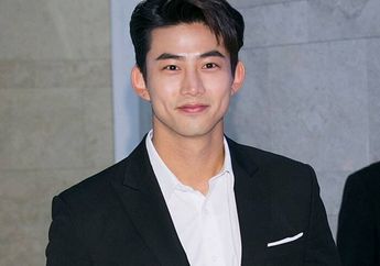Agensi Buka Suara Soal Kabar Ok Taecyeon Sudah Melamar Kekasihnya di Menara Eiffel