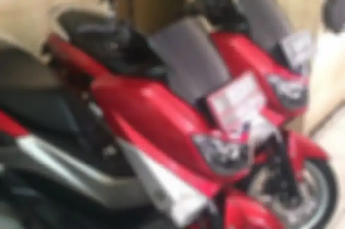 Yamaha NMAX seken di dealer motor bekas.