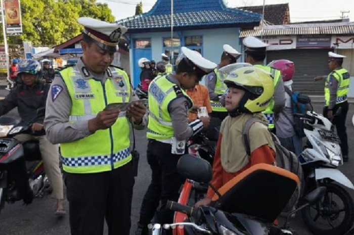Siap-siap polisi akan gelar razia gabungan Operasi Keselamatan 2023, dua pelanggaran ini jadi incaran.