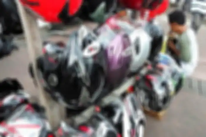 Ilustrasi Helm yang keluar di Indonesia harus penuhi SNI