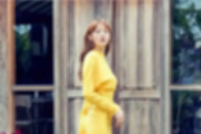 Lee Sung Kyung dress kuning