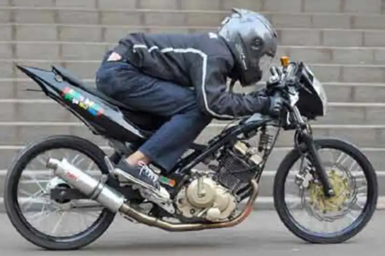 Banyak Makan Korban Suzuki Satria F-150 Paking Selembar Ini 245 cc 