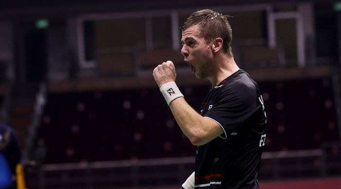 Pebulu tangkis tunggal putra Denmark, Hans-Kristian Solberg Vittinghus, mengalahkan Shesar Hiren Rhustavito (Indonesia) pada babak kedua Thailand Open II 2021 di Impact Arena, Bangkok, Thailand, 21 Januari 2021.