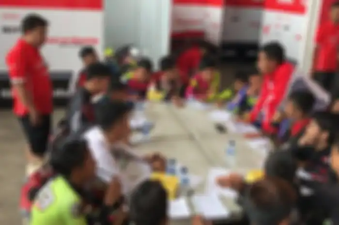 Ilustrasi Astra Honda Racing School