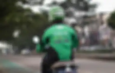 Tak Marah Orderan Dicancel, Driver Ojol Berikan Makanan Gratis untuk Anak Kos karena Iba, Kisahnya Viral di TikTok
