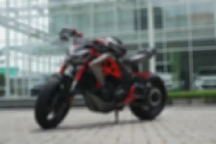 Honda Tiger Revo 2009 dimodifikasi mirip MV Agusta Dragster 800 RR