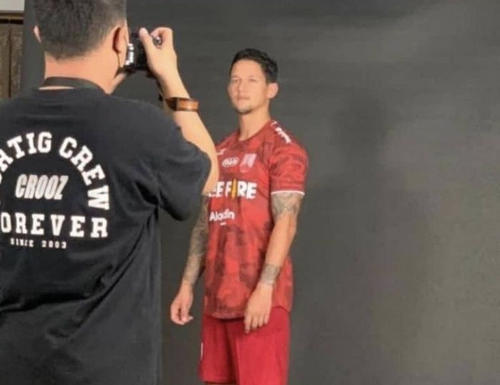 Beredar foto Irfan Bachdim gabung Persis Solo di media sosial