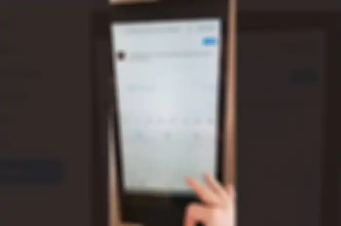 Seorang warga Twitter nge-tweet pake kulkas!