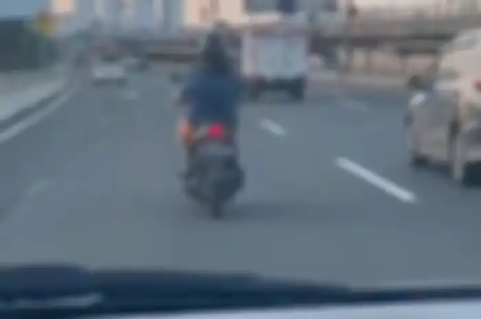 Viral Pengendara Motor Ini Masuk Jalan Tol Setelah Tap Kartu Elektronik, Begini Kronologinya