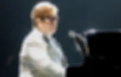 Elton John Kabarnya Bakal Kolaborasi Bareng Metallica, Wah Kayak Gimana Tuh?