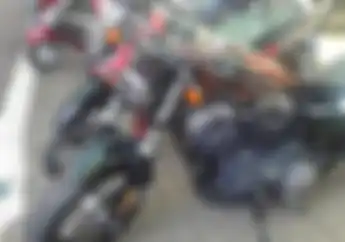 Gilingan.. Ada Harley-Davidson Di Parkiran Sekolah, Punya Anak Pelajar?