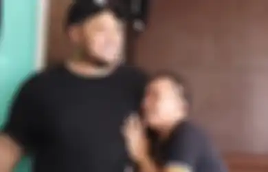 Seperti Menari Di Atas Penderitaan Orang Lain, Ayah Ayu Ting Ting Kepergok Tertawa Terbahak-bahak Bareng Ivan Gunawan Saat Ngomongin Nasib Ruben Onsu: 'Sombong!'