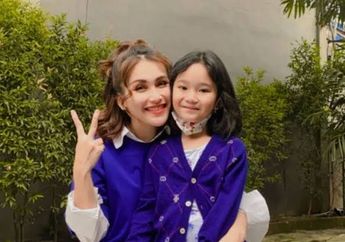 Ubah Rambut Keriting Alaminya Jadi Lurus dan Muncul di Publik dengan Style Begini, Bilqis Anak Ayu Ting Ting Disoroti Netizen Gegara Kelewat Dewasa: Maaf, Kayak 20 Tahun Dandanannya