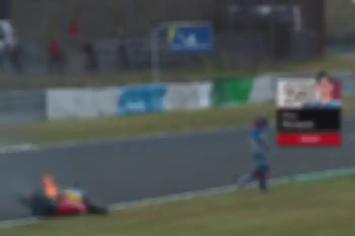 Alex Marquez terjatuh di FP1 MotoGP Jepang, motornya sampai terbakar.