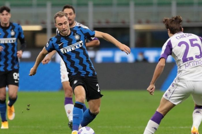 Christian Eriksen dalam laga Inter Milan kontra Fiorentina di Liga Italia, Sabtu (26/9/2020) di Giuseppe Meazza.