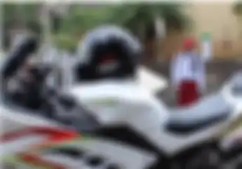 Lucu Nih! Video Polwan Cantik Tilang Anak SD yang Ugal-ugalan