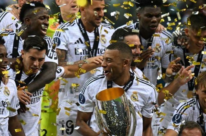 Kylian Mbappe memenangi Piala Super Eropa bersama Real Madrid.