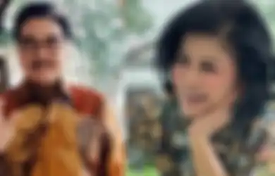 Kemarahannya Tak Terbendung Beberkan Fakta Desiree Tarigan Kecantol Pria lain, Hotma Sitompul Bantah Tegas Soal Isu Hubungan Gelapnya dengan Mikhavita Wijaya : Jahat