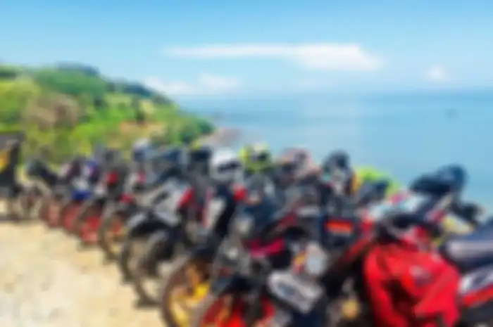 Setelah memendam rindu untuk riding, bikers Suzuki FU150 Owners Club (FOC) Chapter Bekasi menggelar sunmori ke Parang Gombong, Purwakarta, Jawa Barat.
