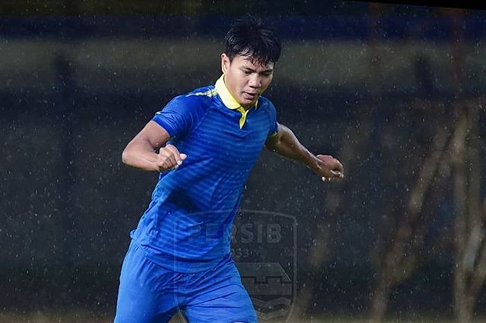 Achmad Jufriyanto saat menjalani latihan bersama Persib Bandung menjelang bergulirnya kompetisi Liga 1 2019.