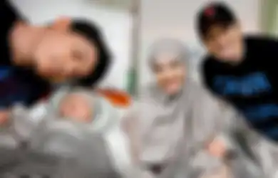 Seolah Bermimpi Perjuangannya 10 Tahun Menanti Kelahiran Buah Hati Sudah Terbayar, Zaskia Sungkar Akui Masih Sering Tak Percaya: Eh Anak Gue Ada Beneran?