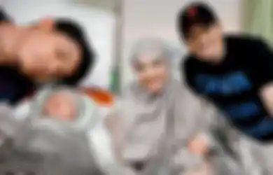 Baru Seminggu Sandang Status Sebagai Orang Tua Baru Malah Buat Kegaduhan Netizen, Zaskia Sungkar dan Irwansyah Dapat Pembelaan dari sang Dokter: itu Normal