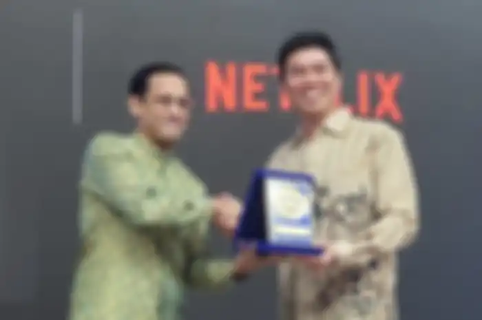 Menteri Pendidikan dan Kebudayaan Nadiem Anwar Makarim (kiri), dan Managing Director Netflix Asia Pacific Kuek Yu-Chuang, Kamis (9/1/2020).