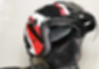 Helm Bau Apek Biker Seharusnya Malu, Cegah Dengan 6 Cara Ini