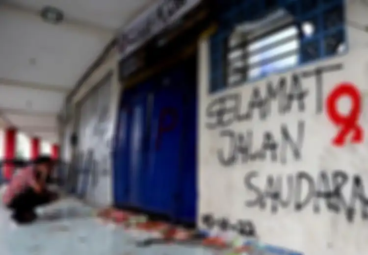 Tragedi Kanjuruhan: Jumlah Korban Jadi 135 Orang dan 6 Tersangka Resmi Ditahan