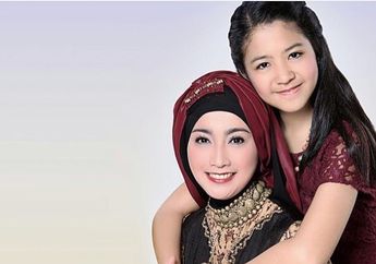 Dibesarkan Seorang Diri, Ini Dia Si Cantik Putri Desy Ratnasari 