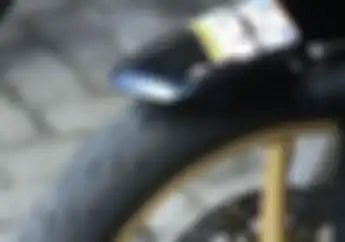 Ngerih Banget! Ban dan Pelek Tak Sesuai Bikin Celaka