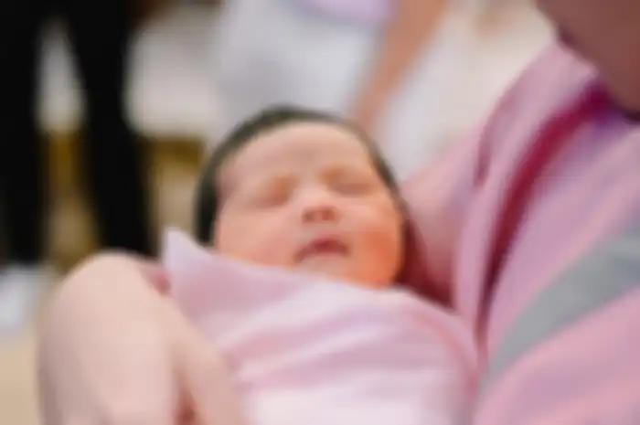 Anak pertama Atta dan Aurel, Ameena Hanna Nur Atta.