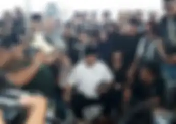 Konvoi Harley-Davidson Mengiringi Pemakaman Istri Indro Warkop 