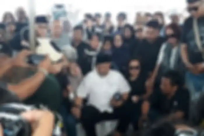 Suasana pemakaman istri Indro Warkop, Rabu (10/10/2018)