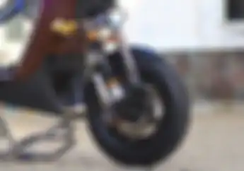 Meski Lebih Cepat Habis, Ini Keuntungan Memakai Ban Soft Compound di Motor Harian
