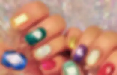 Ngetren! Ini 8 Inspirasi Desain Japanese Press On Nails yang Unik!