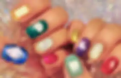 Ngetren! Ini 8 Inspirasi Desain Japanese Press On Nails yang Unik!