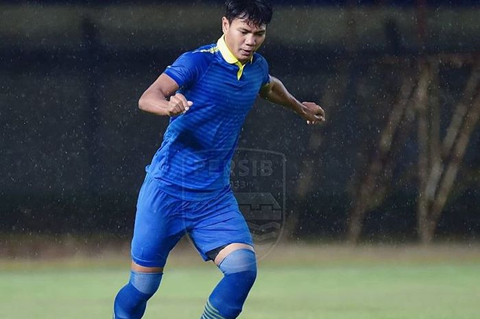 Achmad Jufriyanto saat menjalani latihan bersama Persib Bandung menjelang bergulirnya kompetisi Liga 1 2019.