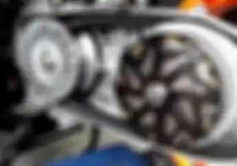 Awas, Gantung Gas Sambil Tahan Rem Belakang Bikin Komponen Matic Ini Gampan Rusak