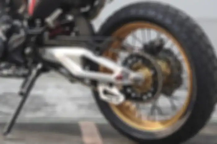 Swing arm yang berkelas dari Aprilia RXV