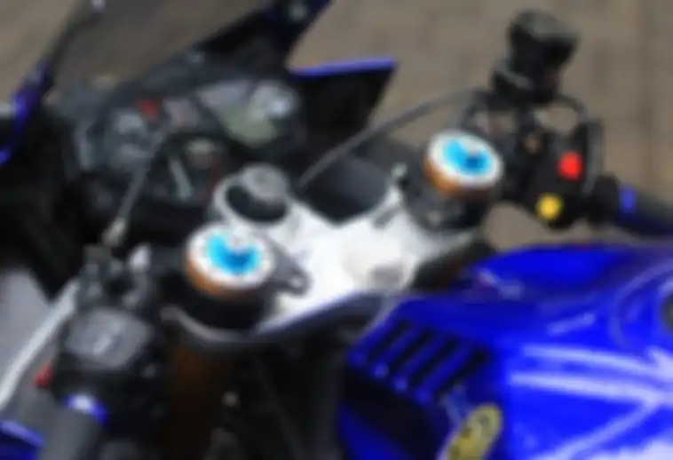 USD Aprilia RSV4 lengkap dengan segitiga atas dan bawah perlu kecilin komstir agar bisa terpasang