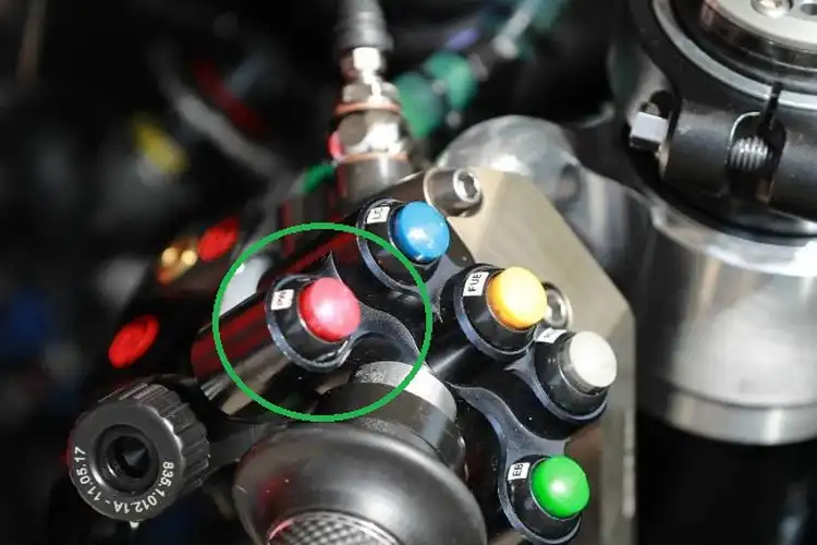 Kok Bisa? Cuma Tekan Tombol Ini Ban Motor MotoGP Jadi Lebih Awet