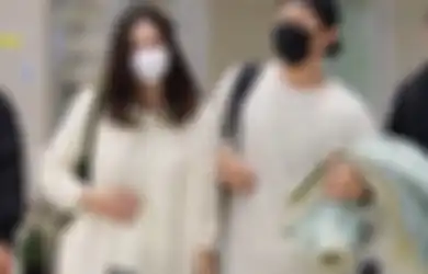 Rumor Hingga Konfirm, Ini Timeline Hubungan Song Joong Ki dengan Pacar Baru!