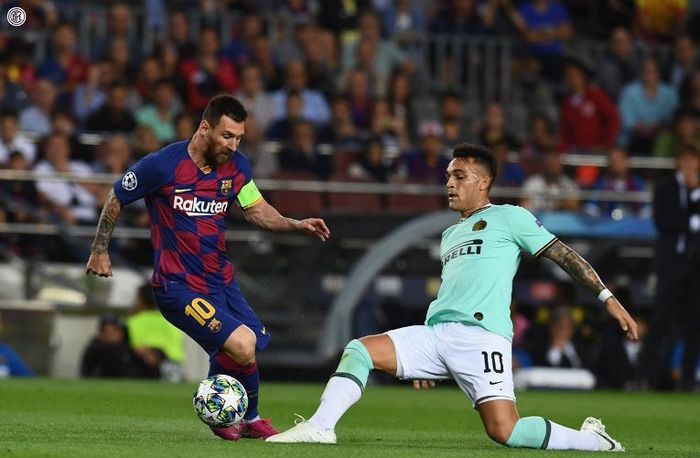 Megabintang Barcelona, Lionel Messi, dalam duel melawan Inter Milan di Camp Nou pada Rabu (2/10/2019).