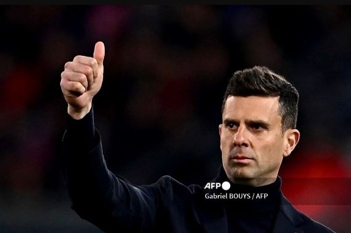 Thiago Motta telah resmi menjadi pelatih baru Juventus mulai musim 2024-2025.