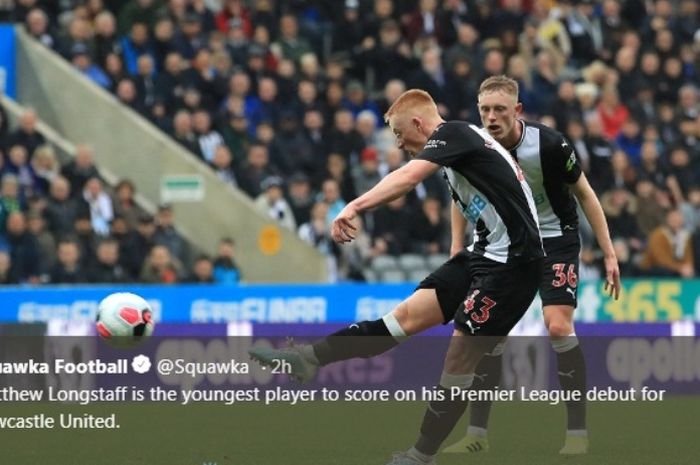 Pemain Newcastle United, Mathew Longstaff, mencetak gol ke gawang Manchester United dalam laga di St James' Park, Minggu (6/10/2019).