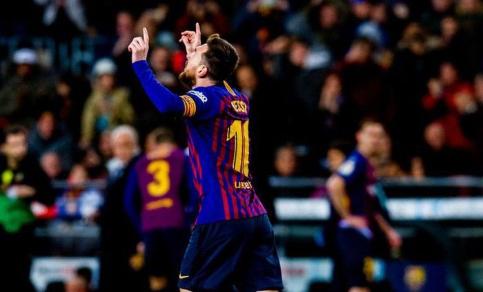 Megabintang Barcelona, Lionel Messi, dalam partai Liga Spanyol kontra Valencia di Camp Nou, Sabtu (2/2/2019)