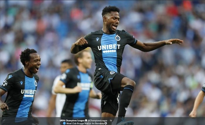 Pemain Club Brugge, Emmanuel Dennis, menjebol Real Madrid dalam laga di Estadio Santiago Bernabeu pada Selasa (1/10/2019).